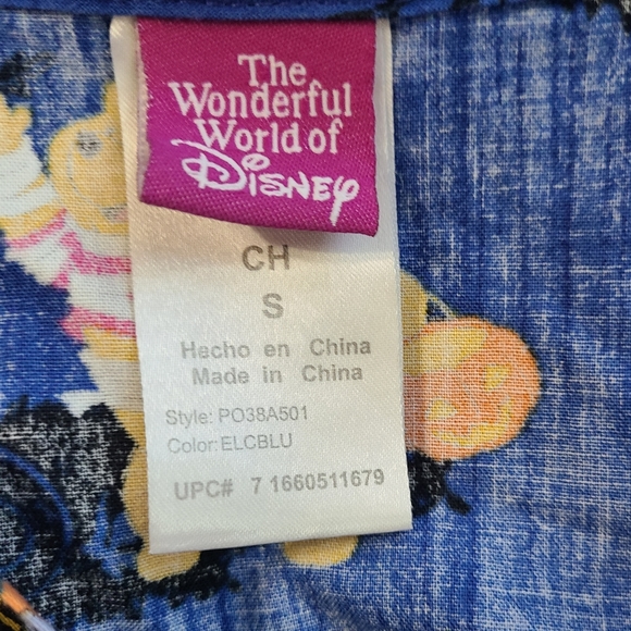 (796) Wonderful World of Disney Woman's Winnie the Pooh Halloween Scrubs - Picture 6 of 15